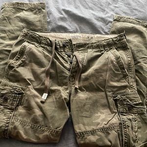 Abercrombie & Fitch Camo Cargos!!